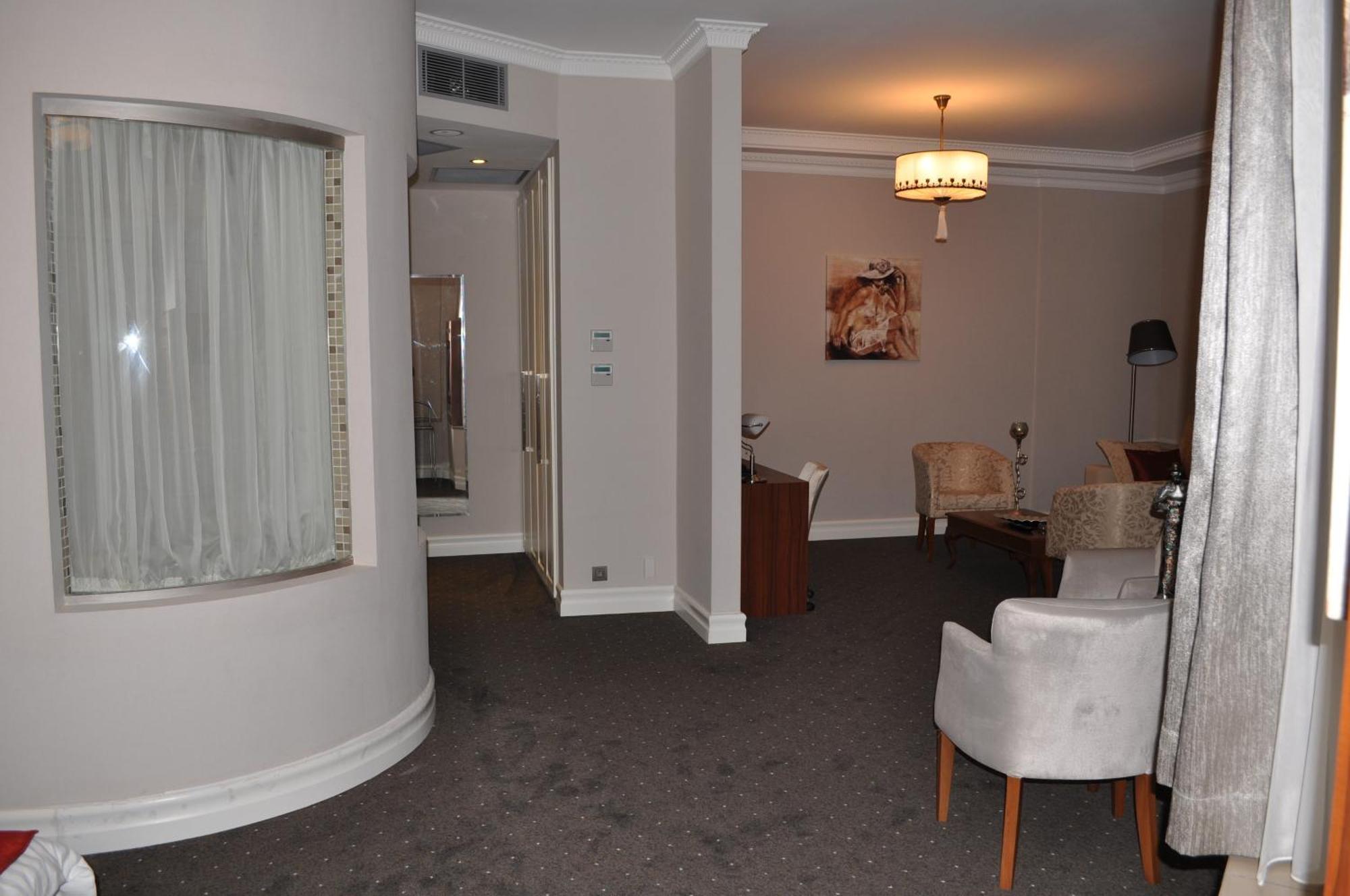 Hotel World Palace 4*