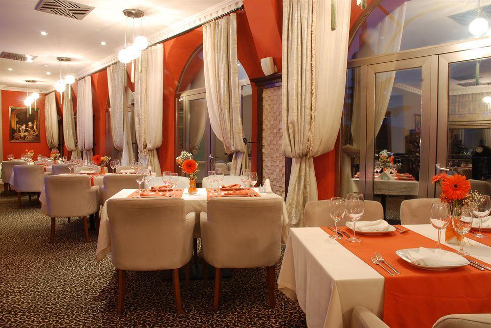 World Palace Hotel 4*