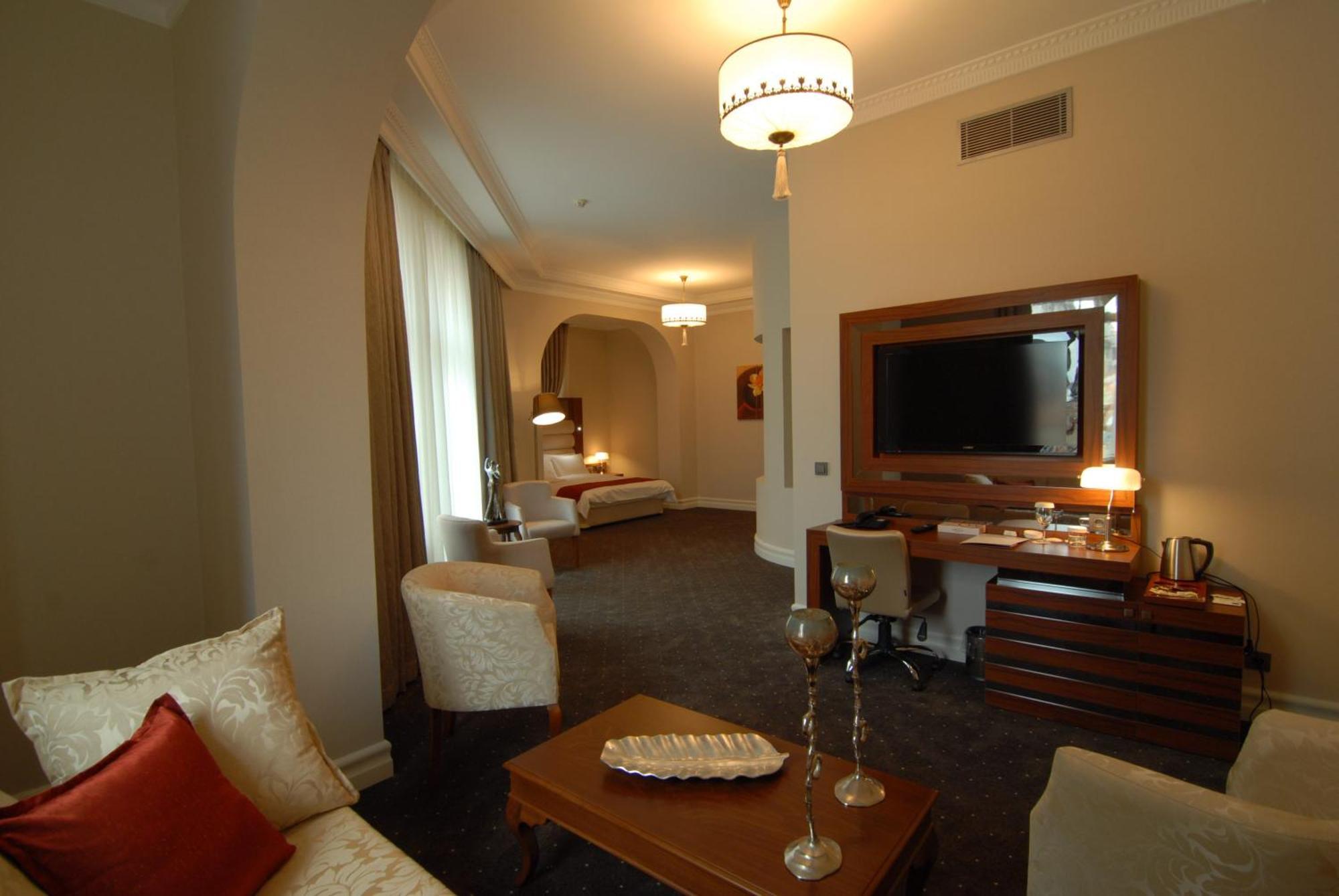 World Palace 4* Batumi