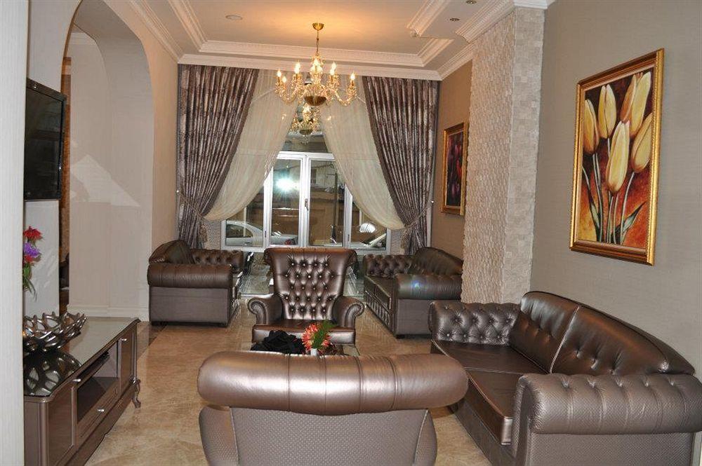 Hotel World Palace