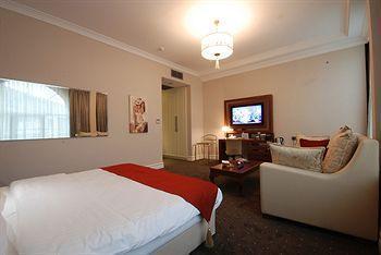 Hotel World Palace
